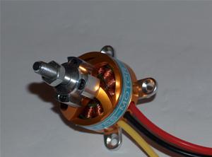 MOTORE BRUSHLESS A CASSA ROTANTE  26 GR. 1540KV