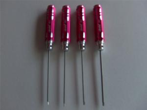 Kit cacciaviti a brugola. Il kit comprende: 1 cacciavite mm 1,5 + 1 cacciavite mm 2 + 1 cacciavite mm 2,5 + 1 cacciavite mm 3