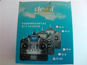 RADIO DEWIL 8 CH. Il kit comprende: radio e ricevente in 35 MhZ Mode 2 (Facilmente modificabile in Mode 1)