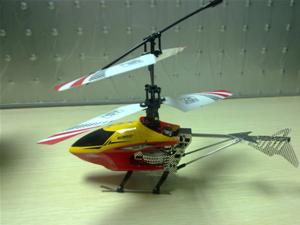 Novità! Mini Elicottero radiocomandato  4 canali 2.4 GHZ con giroscopio